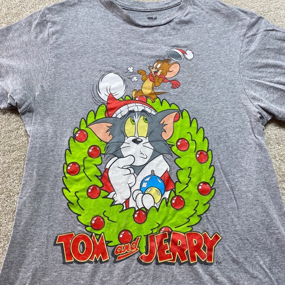Tom and Jerry Shirt Womens Medium Gray Christmas Holiday Wreath Graphic Tee - Picture 5 of 7